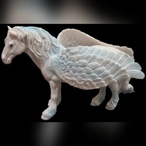 Schleich Bayala Pegasus Standing Figurine